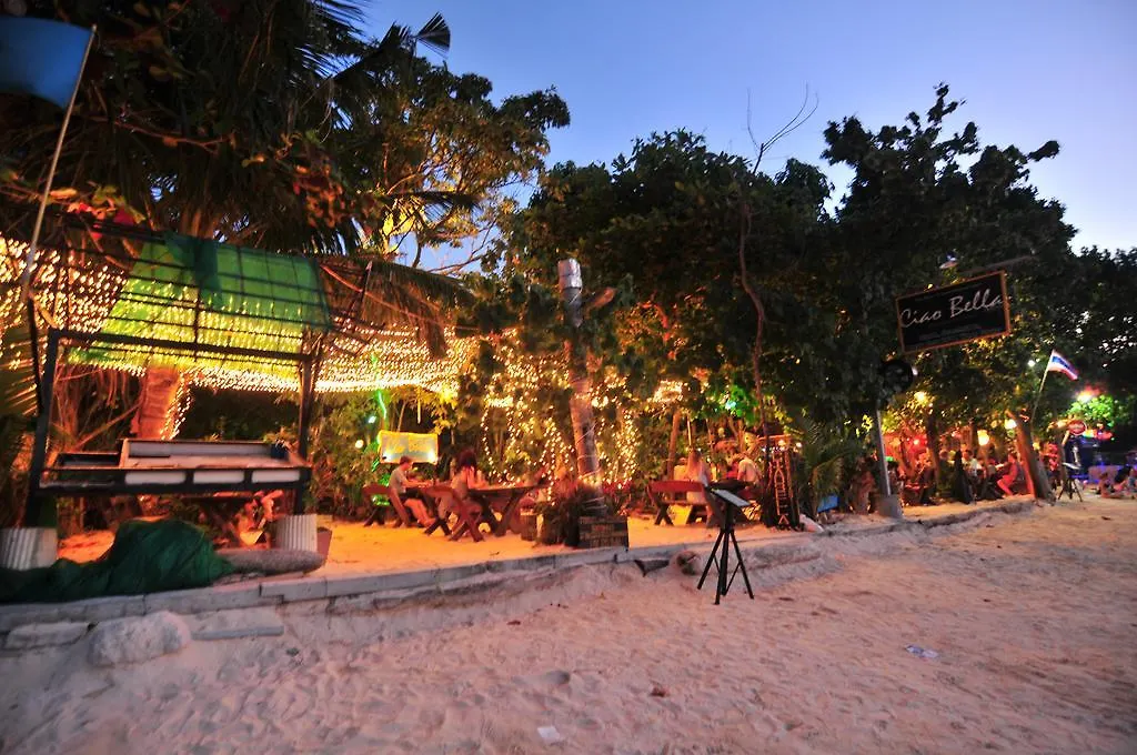 Baia Baia Resort Phi Phi Don 2*,