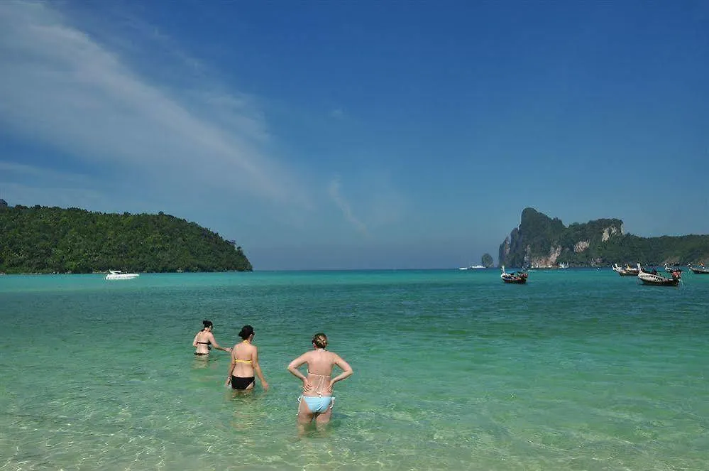 Baia Baia Resort Phi Phi Don 2*,