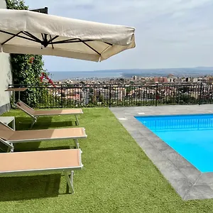 Leucatia , Sant'Agata Li Battiati Italia
